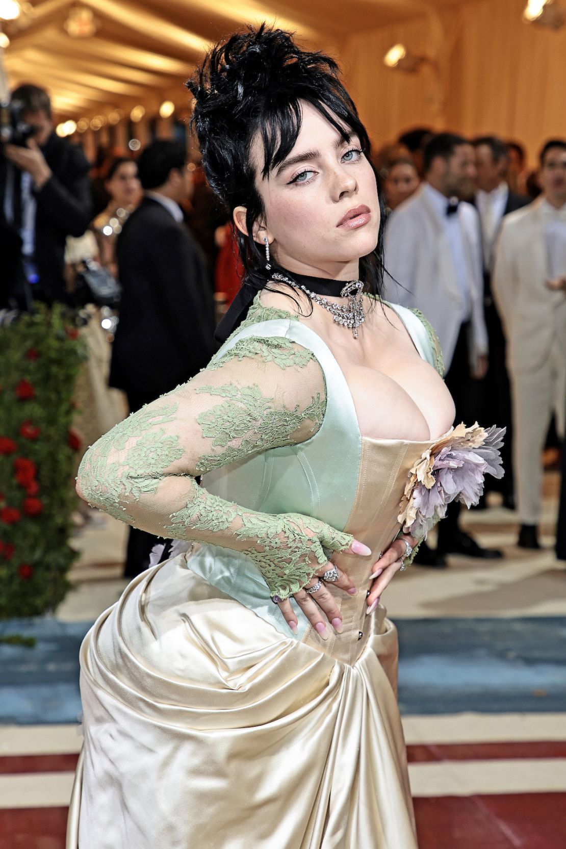 Billie Eilish deslumbró en la Met Gala.