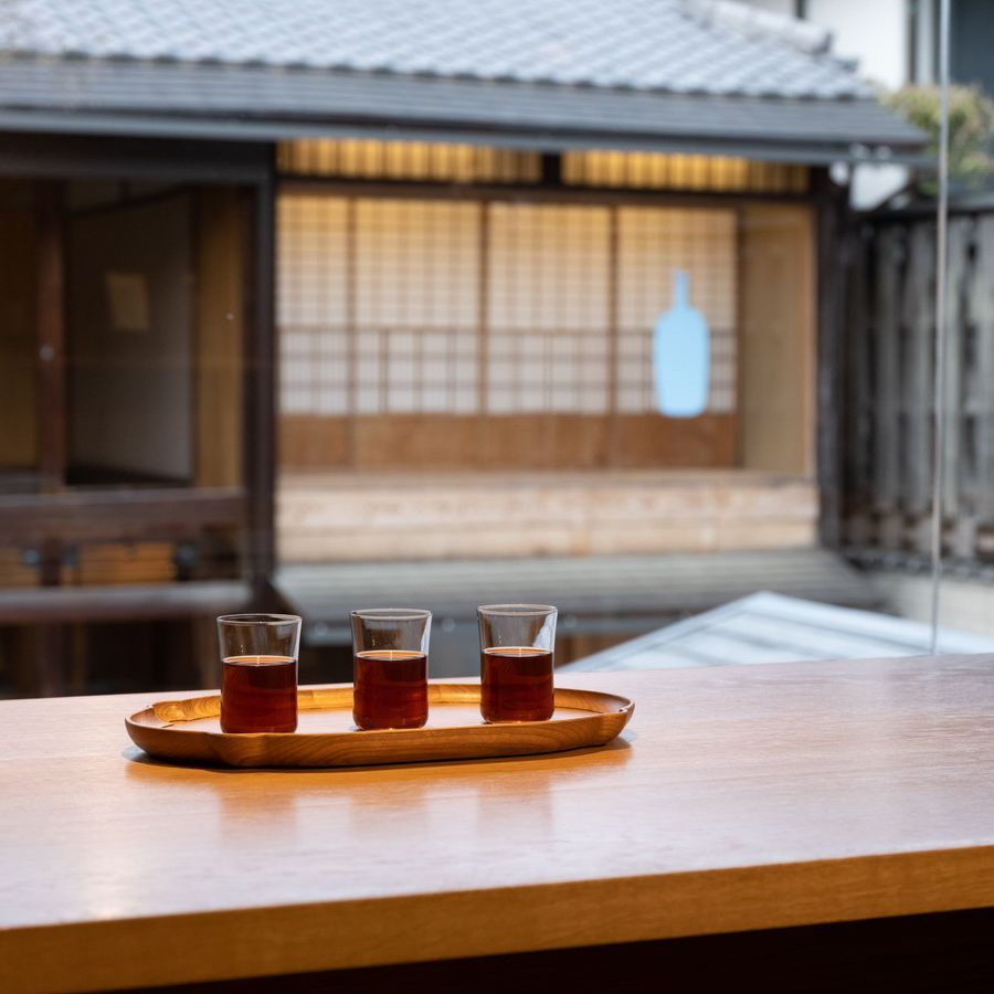 秋の京都で最高峰のコーヒー体験を。築100年の京町家に期間限定で「Blue Bottle Studio - Kyoto -」が登場