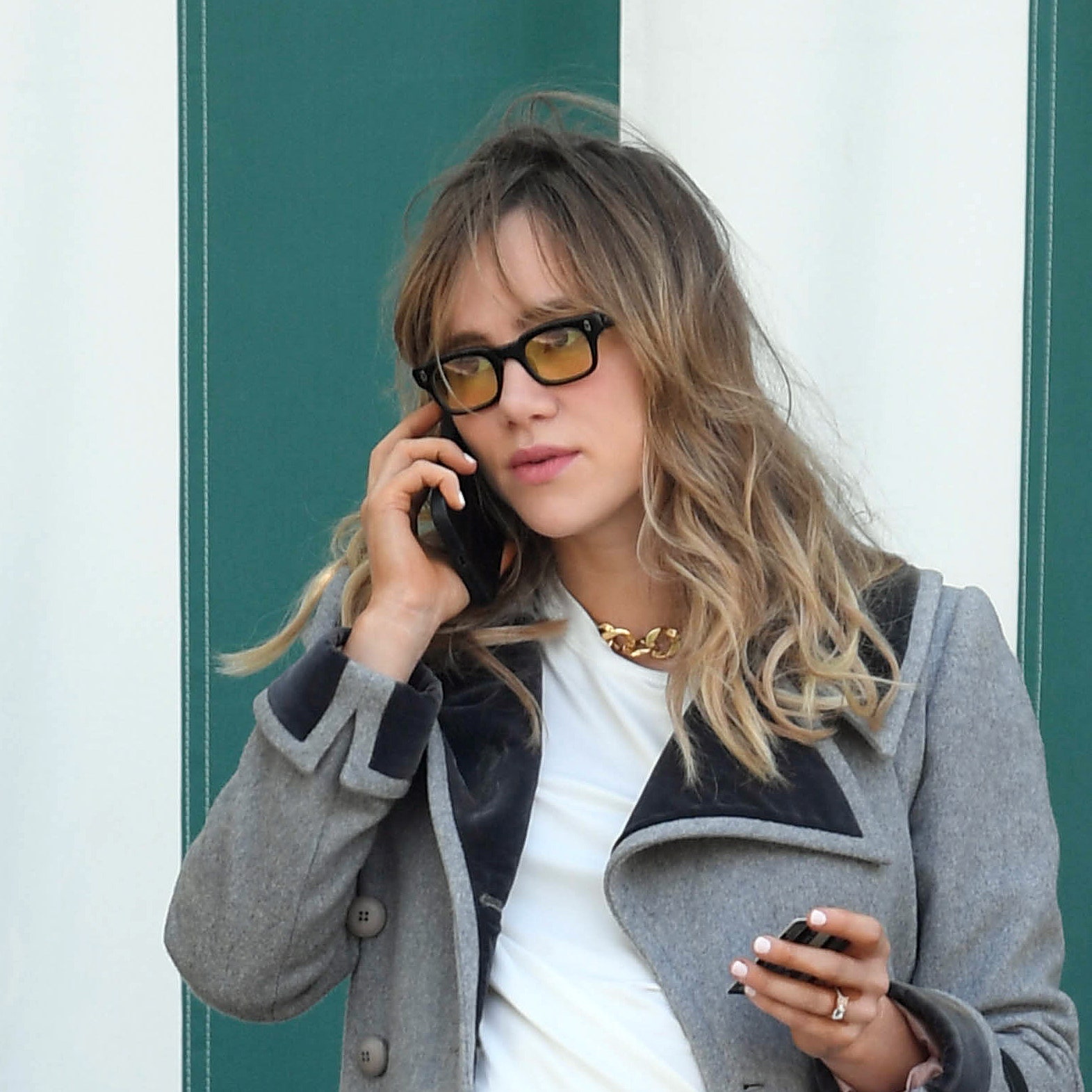 Suki Waterhouse Dresses Her Baby Bump For An LA Winter