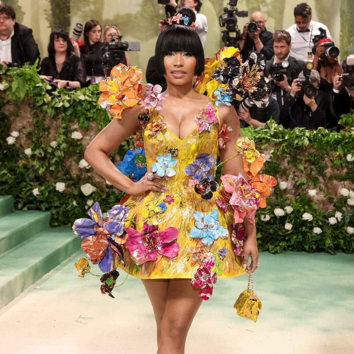 Nicki Minaj s'est littéralement transformée en sculpture florale au Met Gala 2024