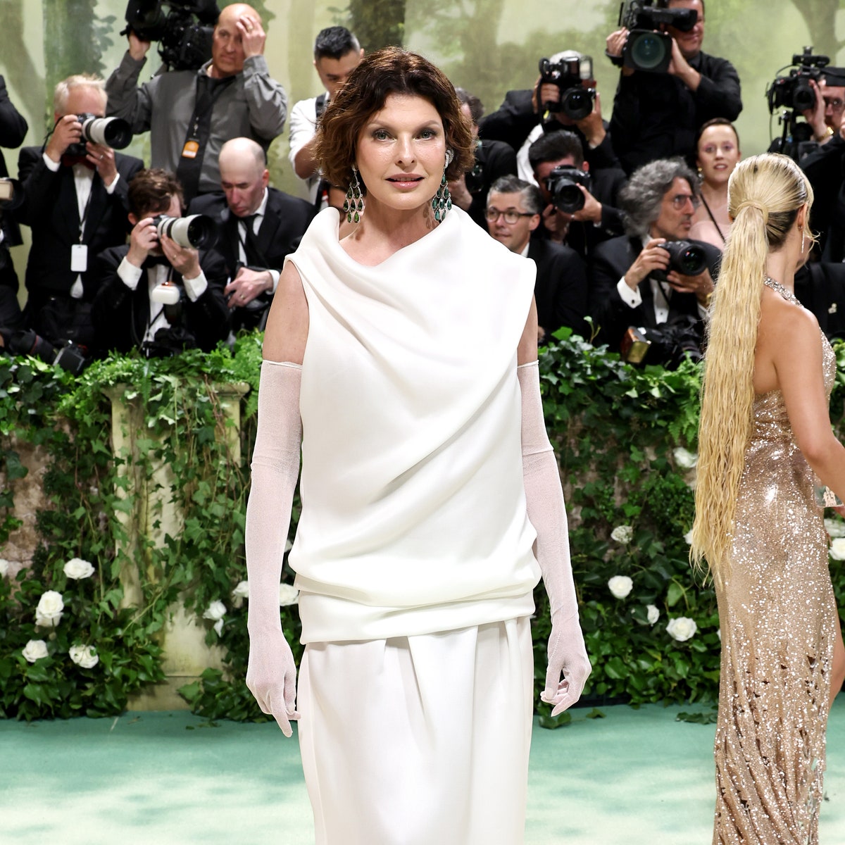 Après 8 ans d'absence, Linda Evangelista fait son grand retour au Met Gala 2024