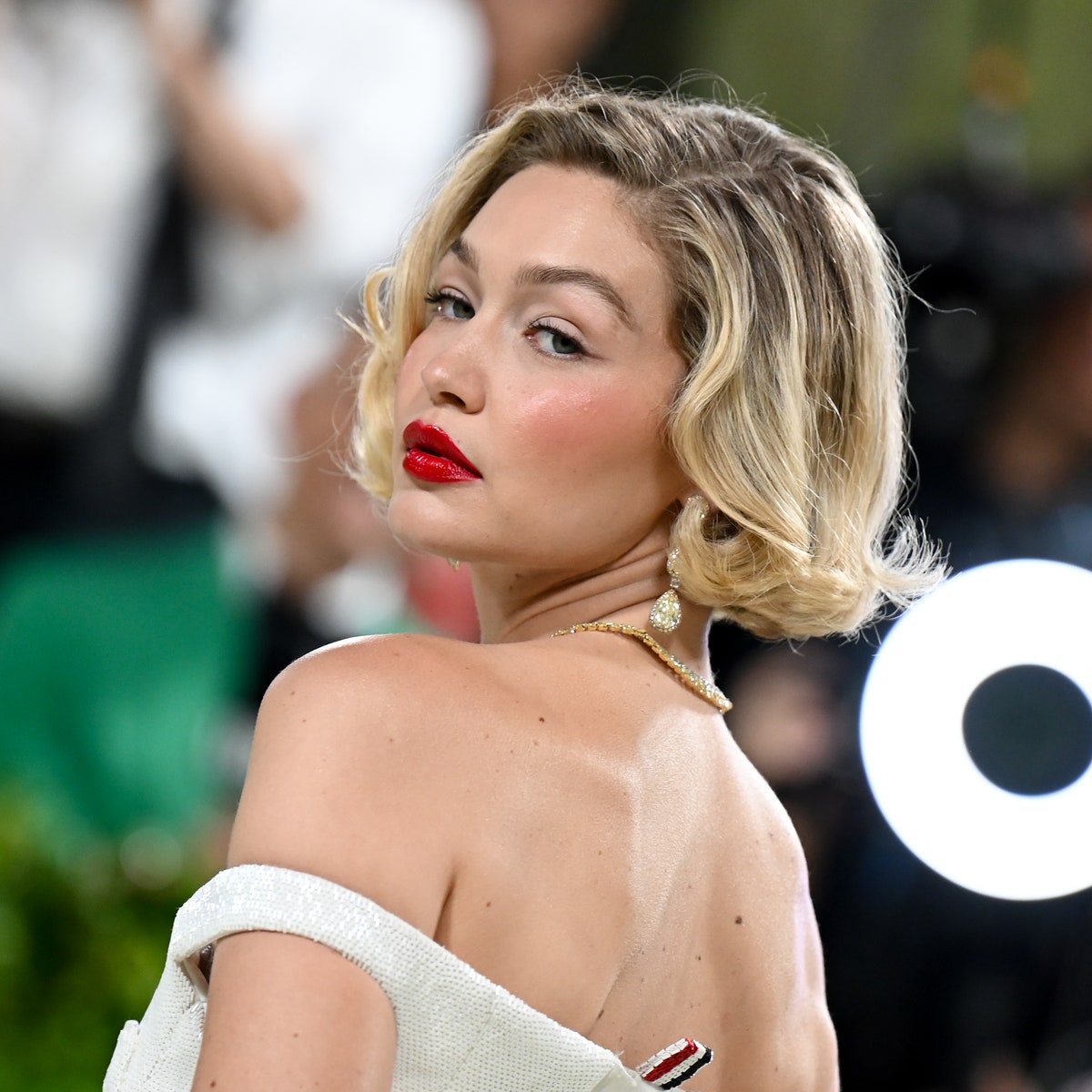 De Gigi Hadid à Penélope Cruz… 5 bobs ondulés repérés au Met Gala 2024 qui donnent envie de se couper les cheveux