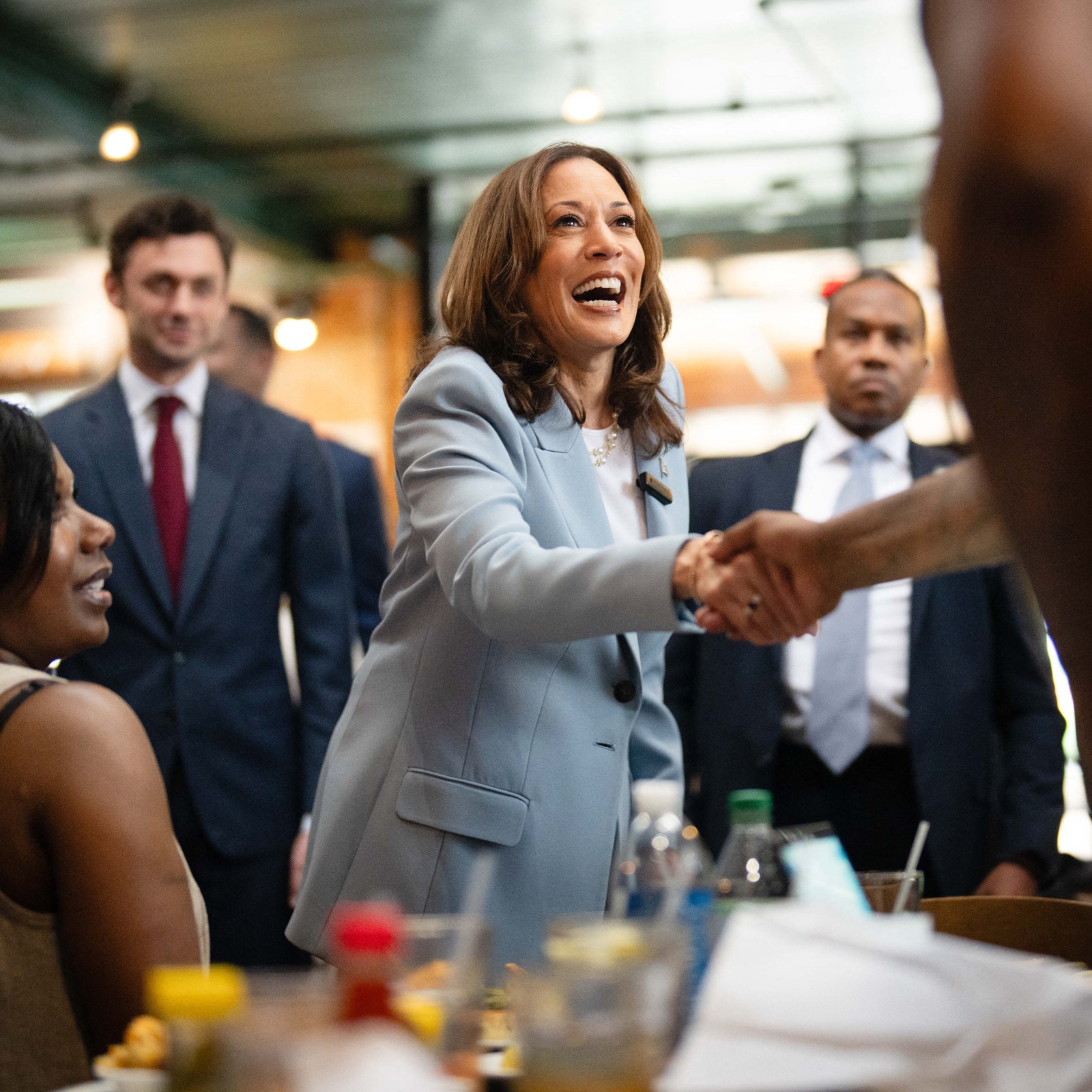 Comment Kamala Harris s'est-elle habillée tout au long de sa campagne présidentielle ?