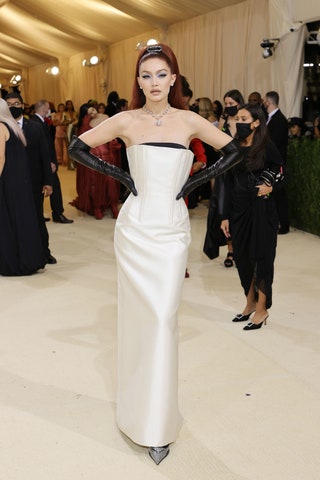 Gigi Hadid deslumbra en la Met Gala