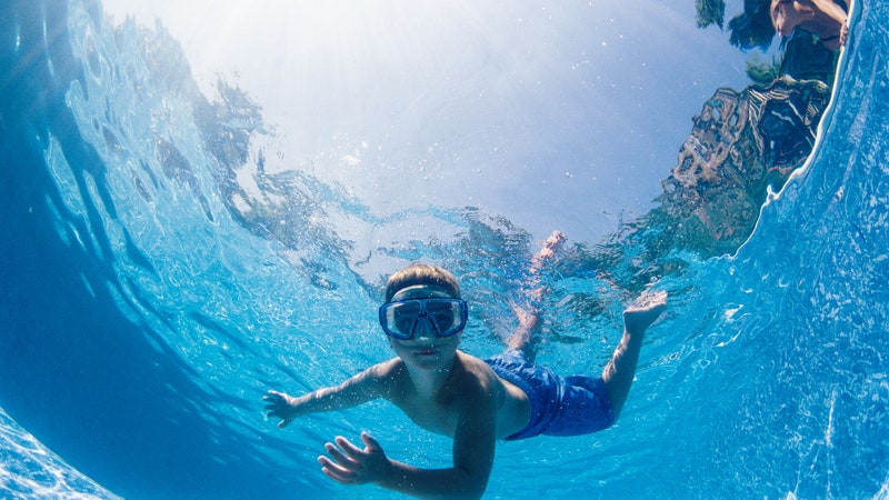 So You’re Underwater: Why Do You See That Circle of Light Above You?