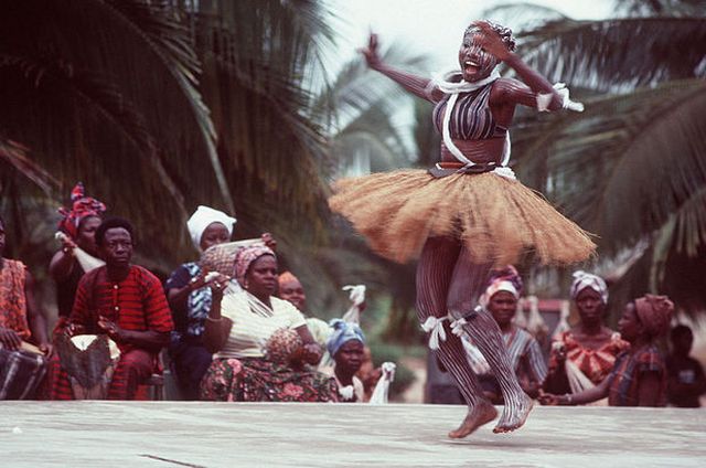 Article : Si Biya veut l’émergence, il doit organiser une grande fiesta