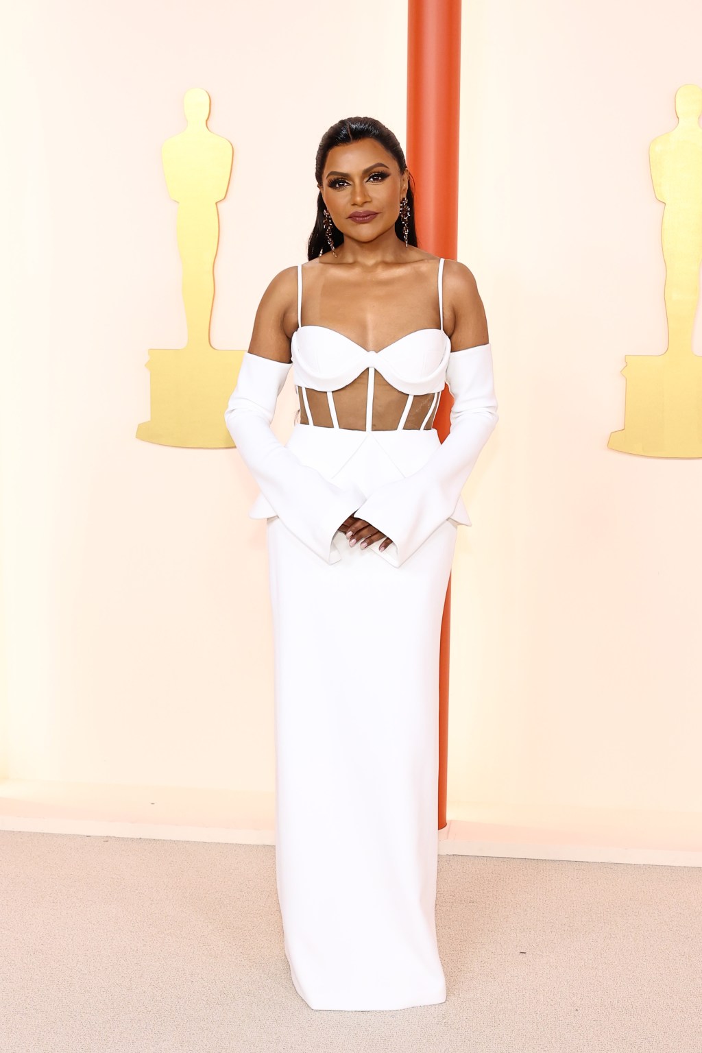 mindy kaling at the oscars 