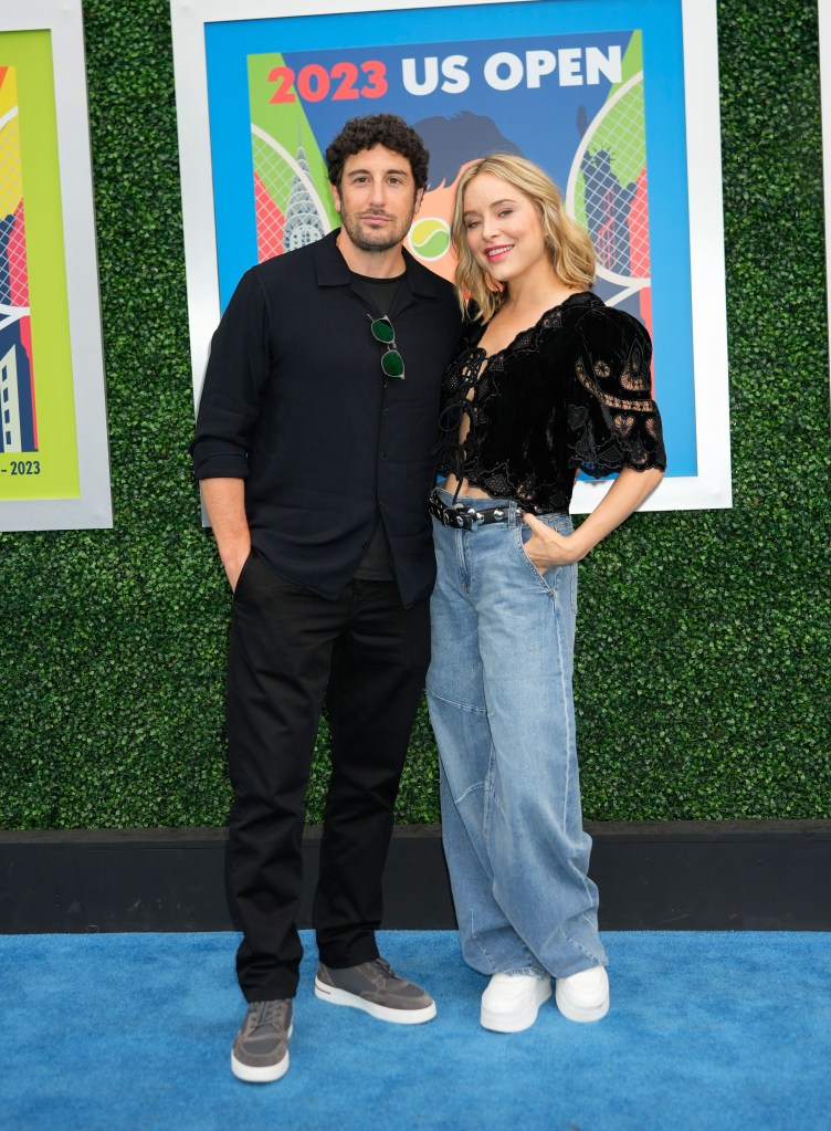 Jenny Mollen and Jason Biggs 