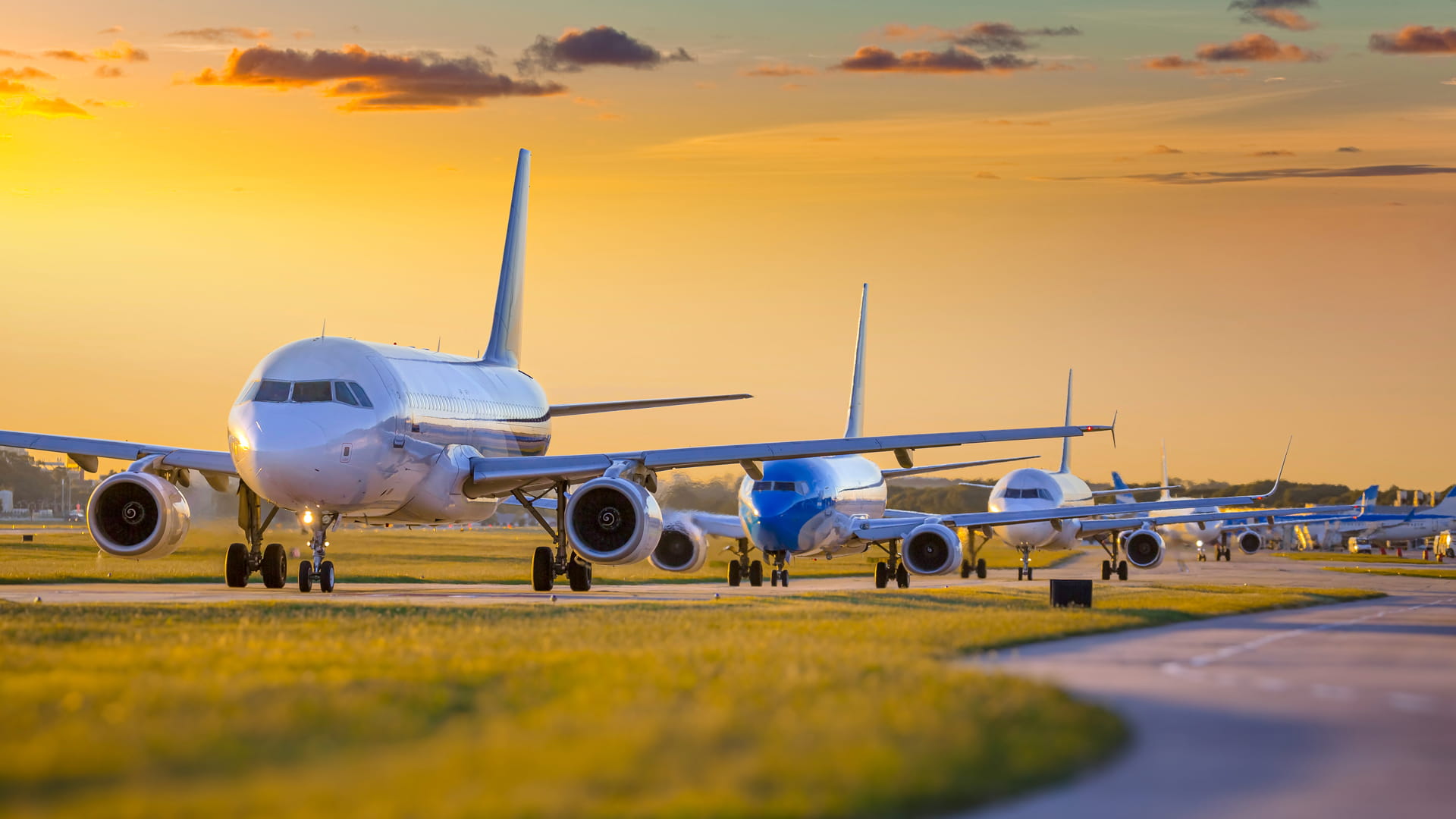 Aircraft wait in queue for takeoff