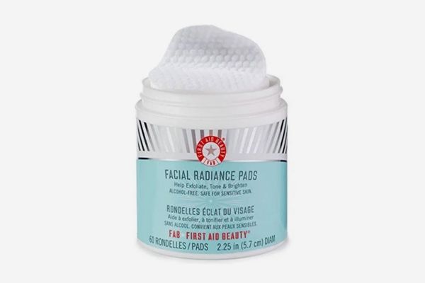 First Aid Beauty Facial Radiance Pads