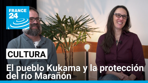 Stephanie Boyd y Miguel Araoz Cartagena, directores del documental 'Karuara, la gente del río'.