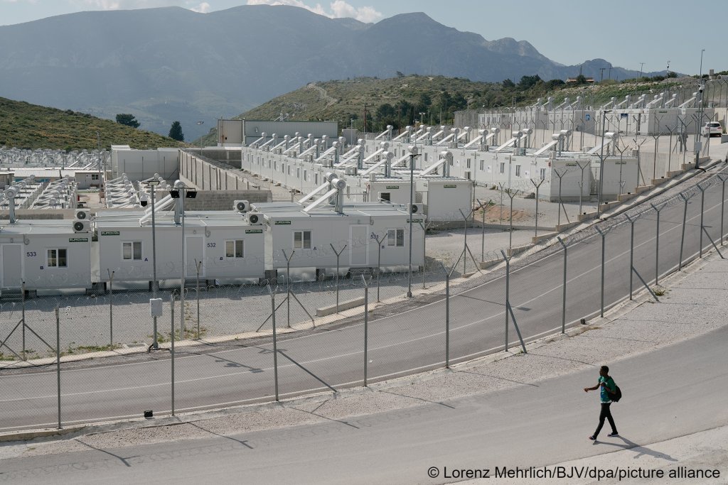 File Photo: A view of the Closed Controlled Access Center on Samos | Photo: Lorenz Mehrlich / BJV/dpa/ picture alliance