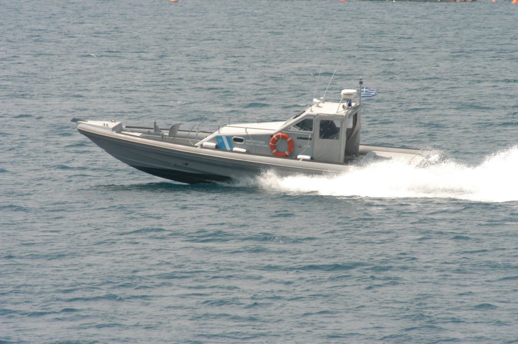 File photo: The Greek coast guard gave chase to a smugglers speed boat off the coast of Samos on Tuesday (September 17) | Photo: Hellenic Coast Guard press release