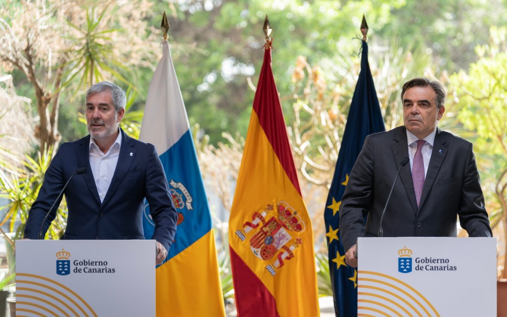 Fernando Clavijo and Margaritis Schinas give a joint press conference on Wednesday to announce EU funds to help migrant hosting on the Canary Islands | Photo: Canary Islands Government press office