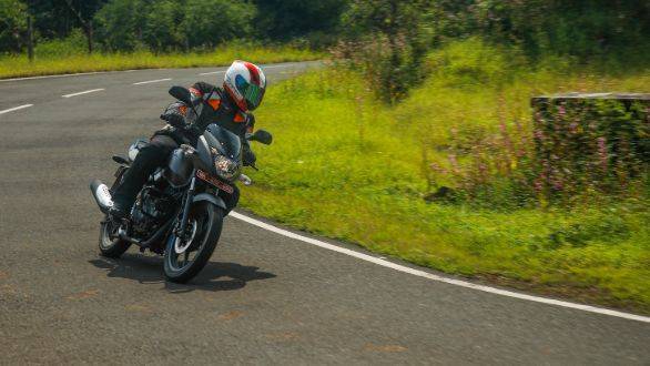 Bajaj Pulsar 125 OVERDRIVE Road Test Review (1)