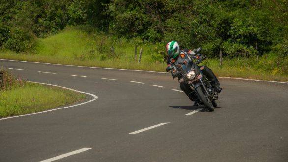 Bajaj Pulsar 125 OVERDRIVE Road Test Review (1)