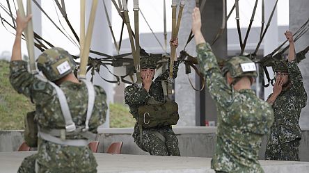 Taiwanese paratrooper training