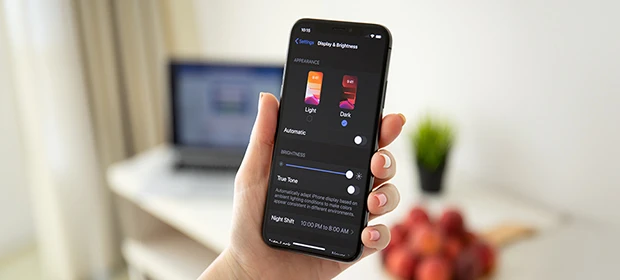 Dark Mode am iPhone: Alles über den Dunkelmodus