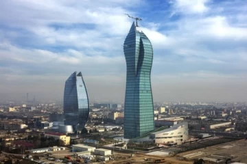 The transition from oligarchic governance to managerial management in Azerbaijan