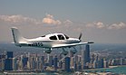 Die Cirrus SR22, seit 2000 über 5000 mal gebaut. (Bild vom 23. Juli 2006 vor Chicago) KW 45 (ab 5. November 2017)