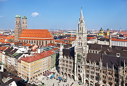 Marienplatz z novo mestno hišo