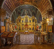 Vue intérieure de la cathédrale épiscopale Sf. Teodor Tiron (Ciuflea) à Chișinău (Moldavie). (définition réelle 6 186 × 5 648)