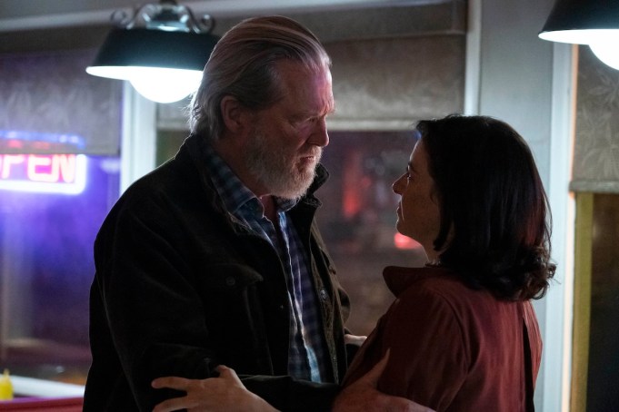 THE OLD MAN -- “XV” -- Season 2, Episode 8 (Airs Thursday, October 24th) -- Pictured: (l-r) Jeff Bridges as Dan Chase, Alia Shawkat as Angela Adams.  CR: Chuck Hodes/FX.