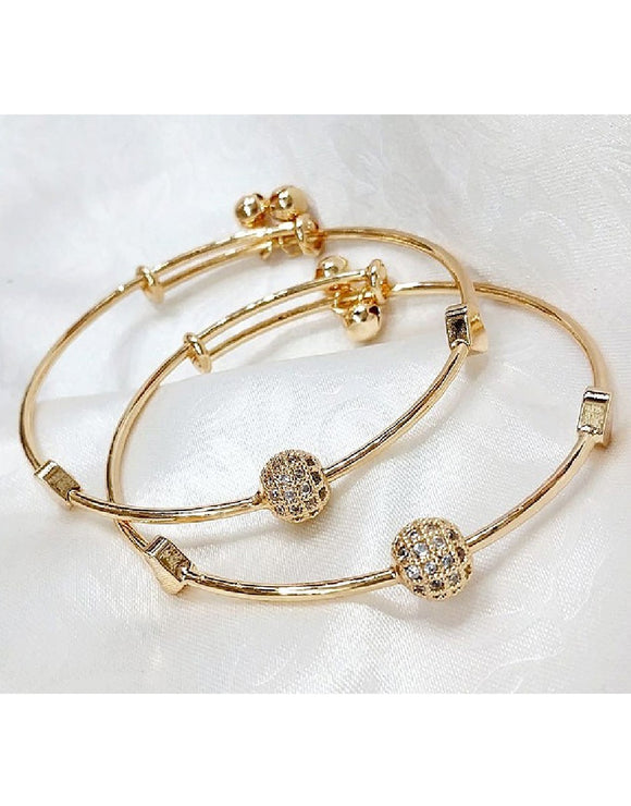 Pair of Adjustable Golden Bracelet Kara for Women (DZ16480)