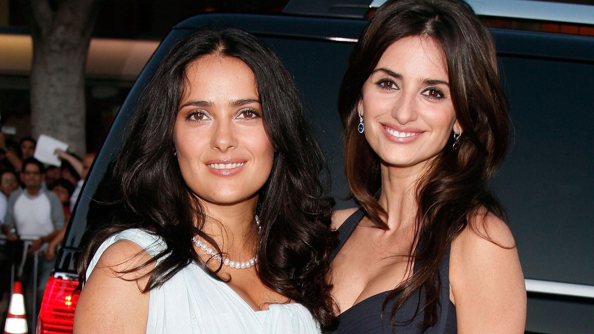 Penélope Cruz rinde homenaje a su amistad con Salma Hayek: ‘Conocerla fue como reencontrarse con una hermana’