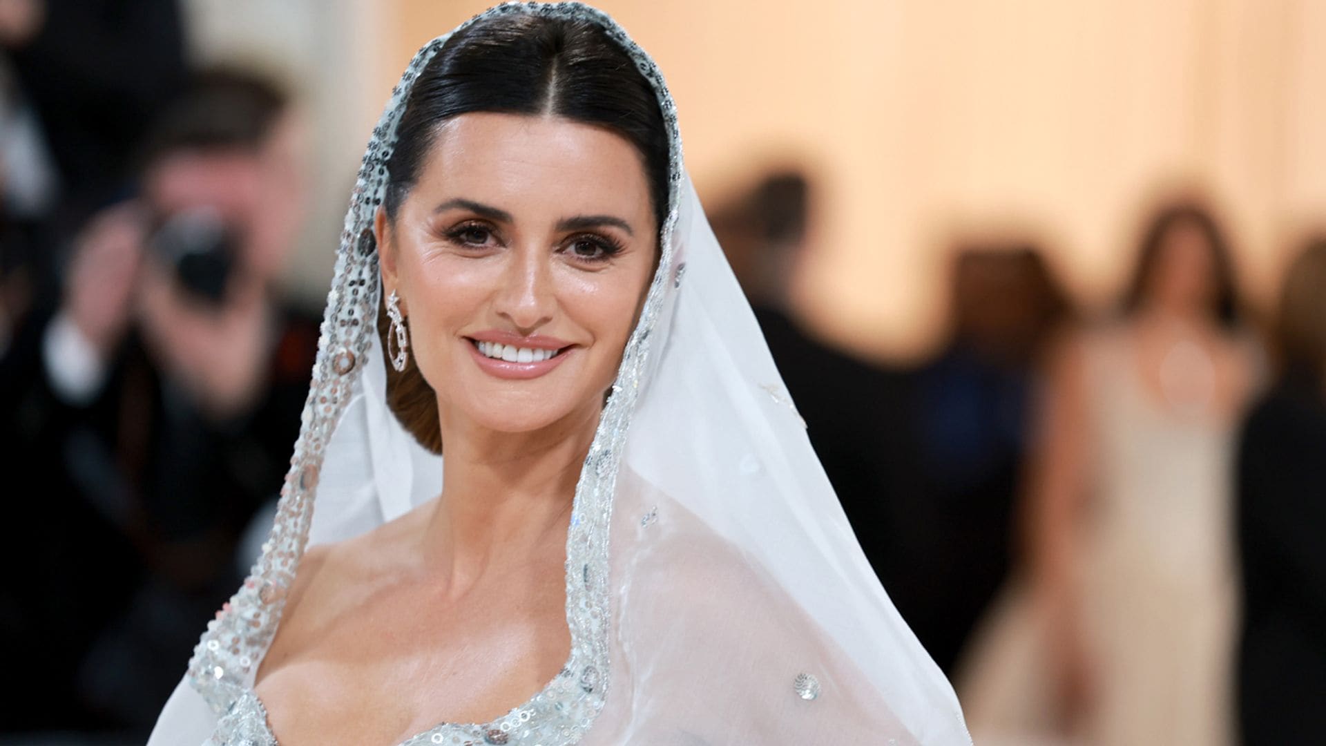 Penélope Cruz cuenta que quiso adoptar a un niño antes de su matrimonio con Javier Bardem