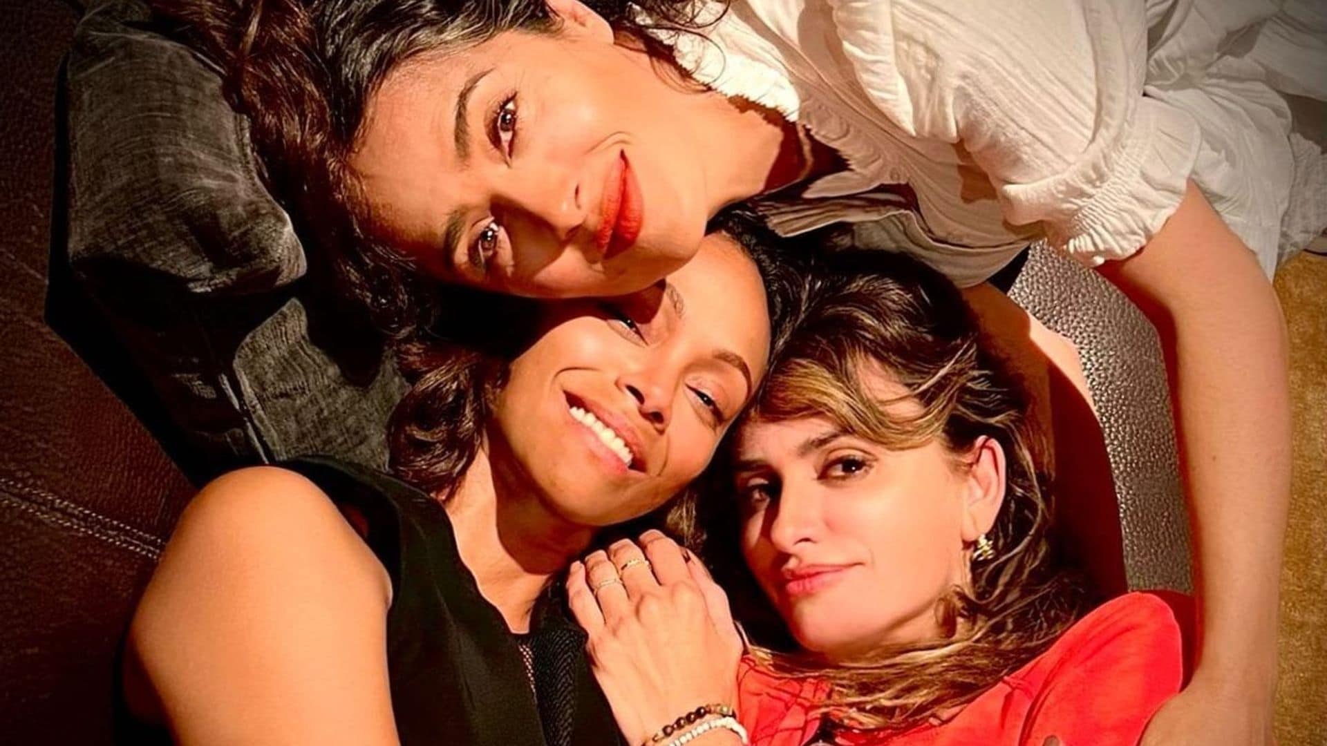 Salma Hayek, Penélope Cruz y Zoe Saldaña protagonizan un reencuentro de amigas