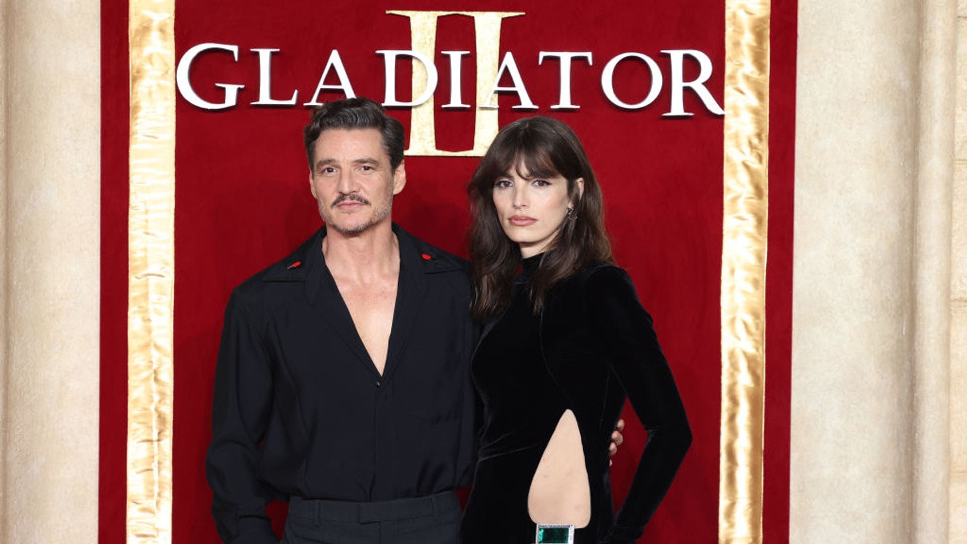 Pedro Pascal coordina atuendo con su hermana para la premier de 'Gladiador II'